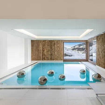 De Gamme A Avec Piscine Interieure Et Cinema - Fr-1-569-180 Chalet